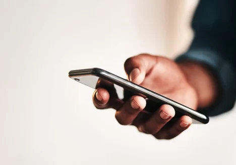 طراحی لوگو با گوشی