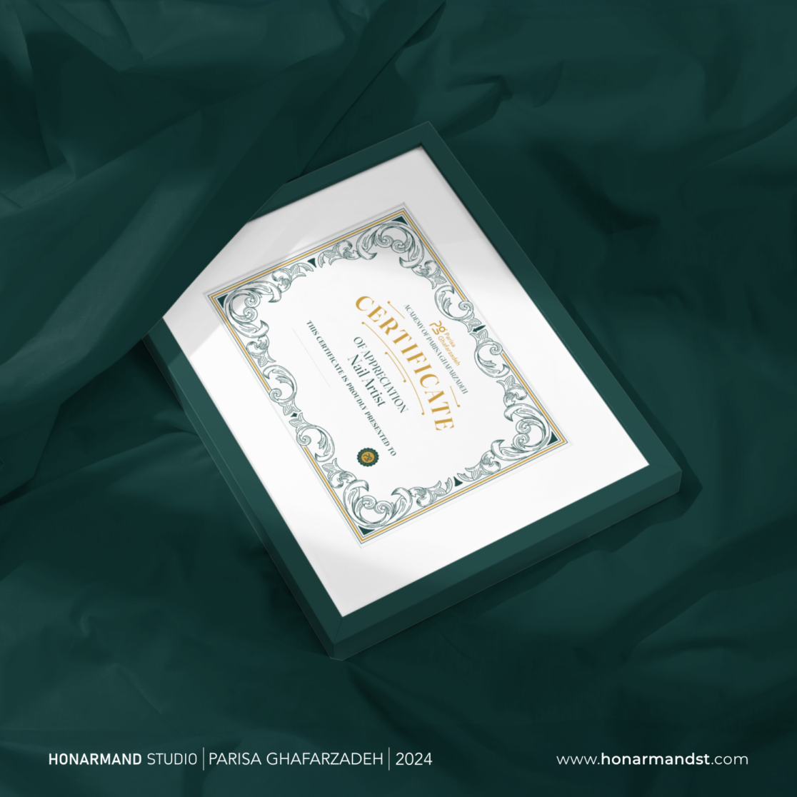 طراحی لوگوی کاشت ناخن ۷